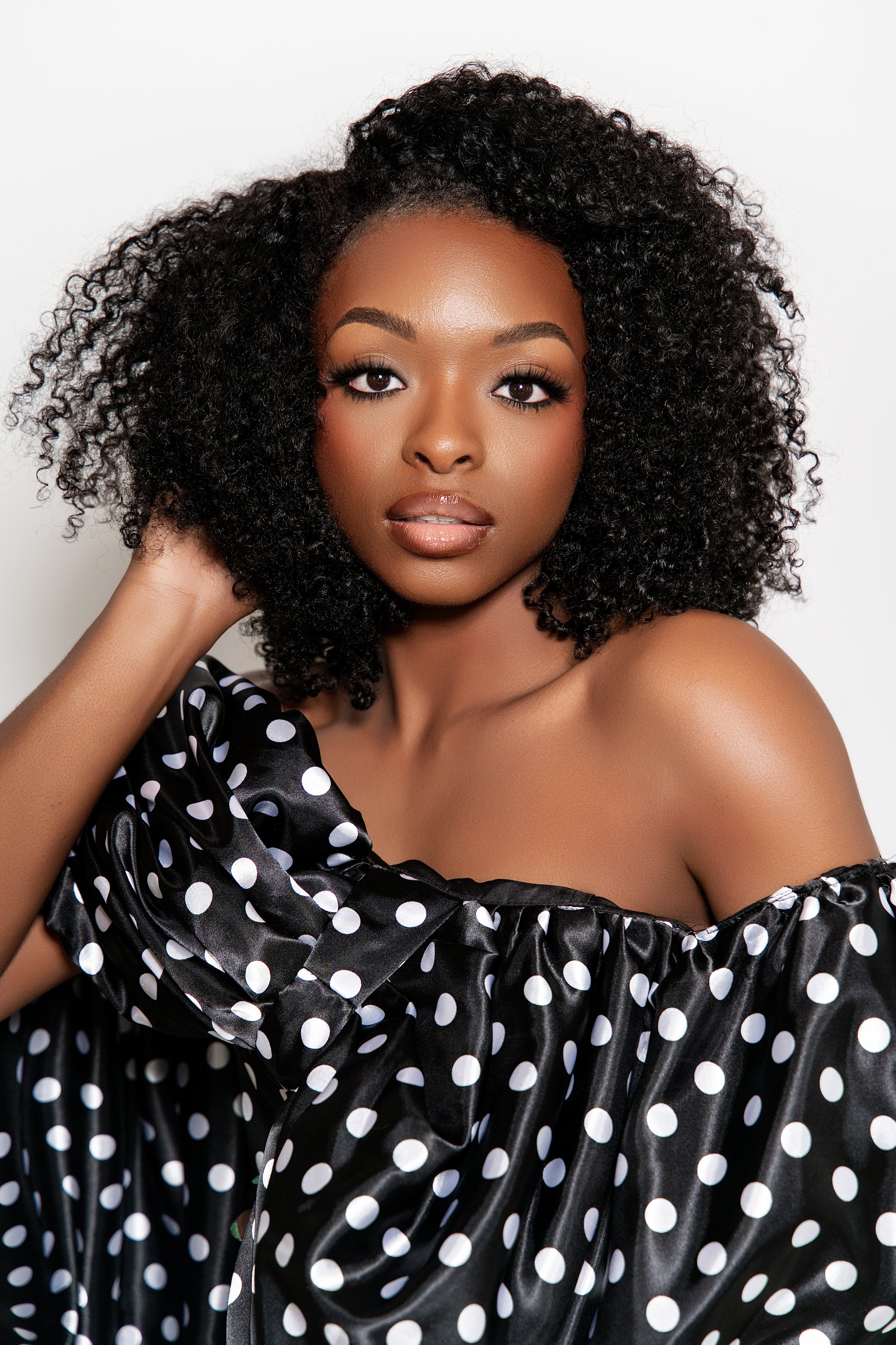 Polka Dot Off-Shoulder Balloon Dress – Bold, Elegant, Unforgettable